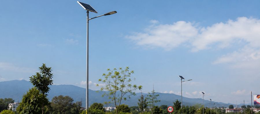 LED solar street light for outdoor and commercial solar lighting